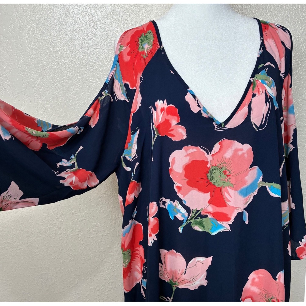 Charlotte Russe Plus Navy Floral Cold Shoulder‎ V-Neck Shift Dress 2X BD1285A